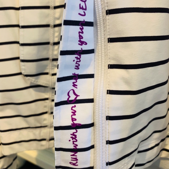 Lululemon Run: In the Rain jacket Quiet Stripe Indigo White Women sz 4 - Picture 4 of 6